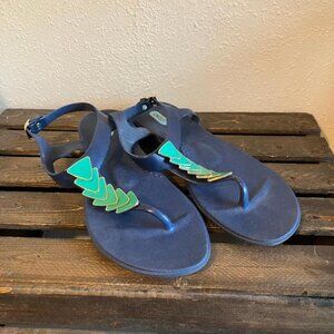 OKA-B Women's Navy Blue Triangle Accent T-Strap Thong Rubber Sandals Size 10